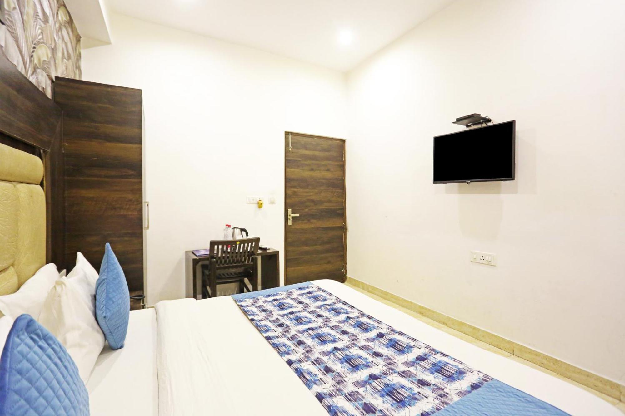 Hotel The Kiara Near Delhi Airport New Delhi Exterior photo