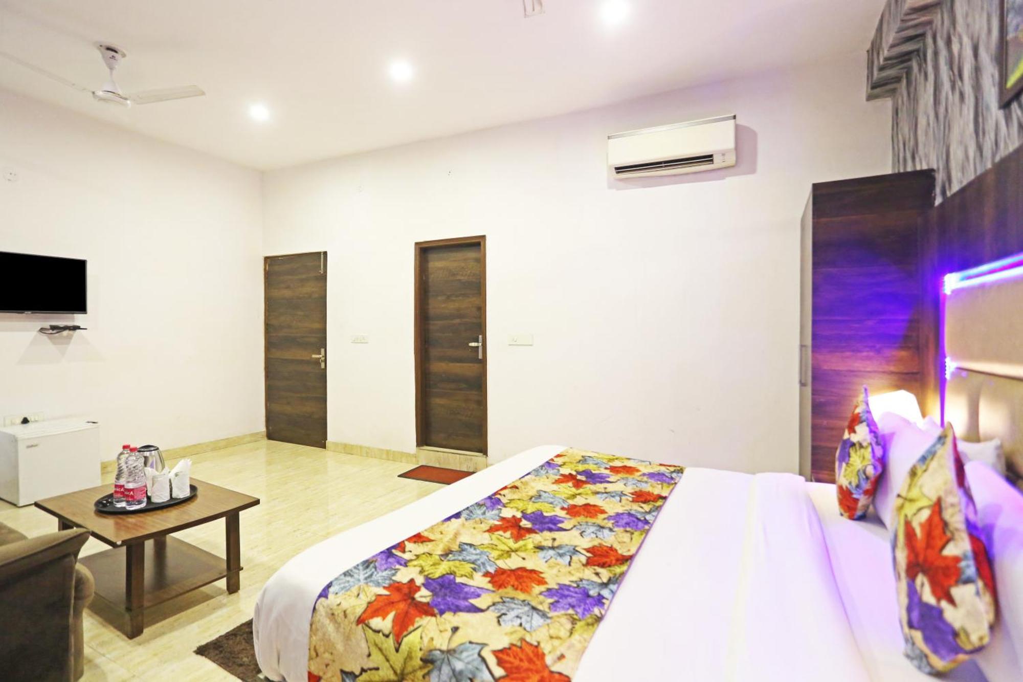 Hotel The Kiara Near Delhi Airport New Delhi Exterior photo