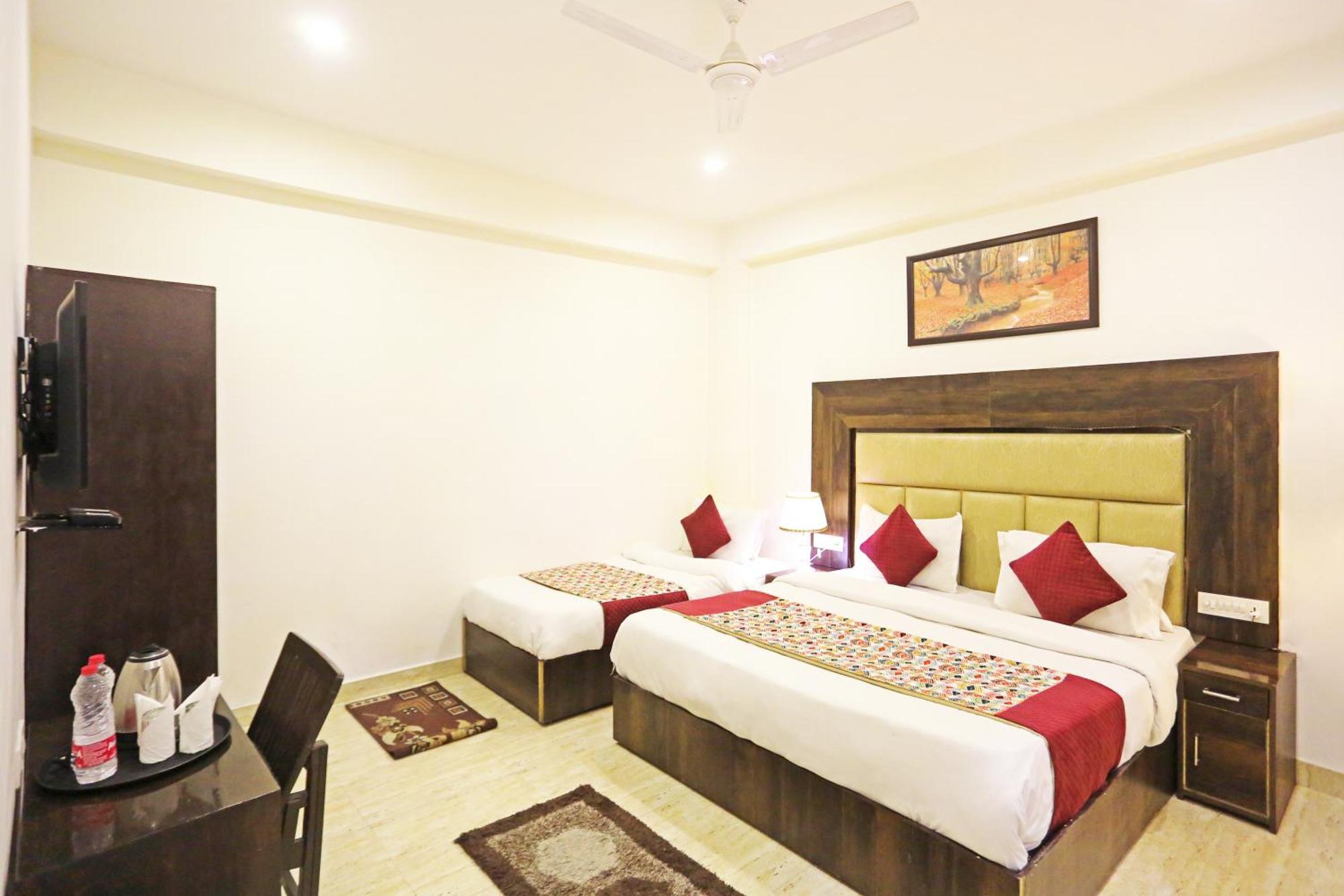 Hotel The Kiara Near Delhi Airport New Delhi Exterior photo